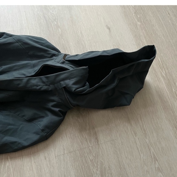 Lululemon Like A Glove Jacket - Size 0, Colour: Teal Shadow - Picture 6 of 11